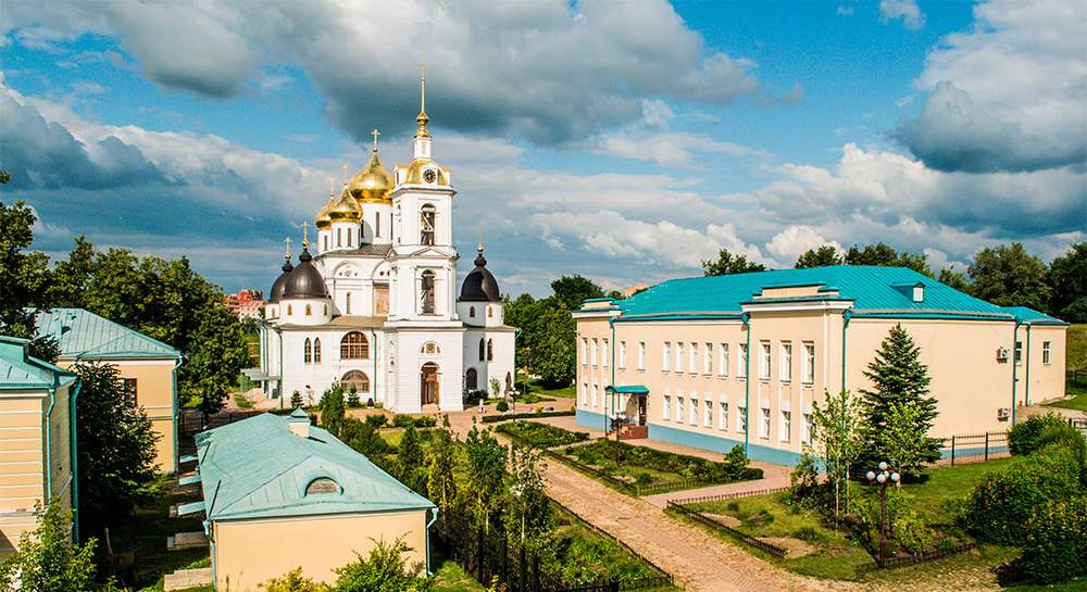 Дмитров: панорама города и Дмитровского кремля